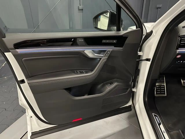 Volkswagen Touareg R-Line Style