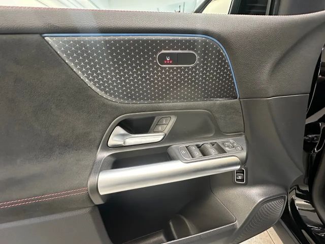 Mercedes-Benz EQA 350 4MATIC AMG Line