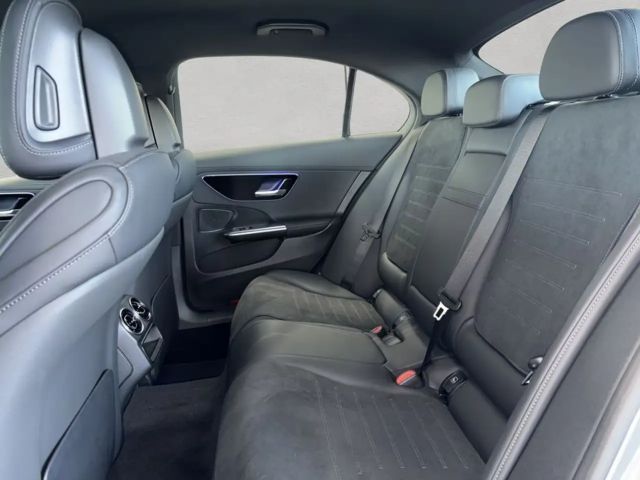 Mercedes-Benz C 220 Sedan