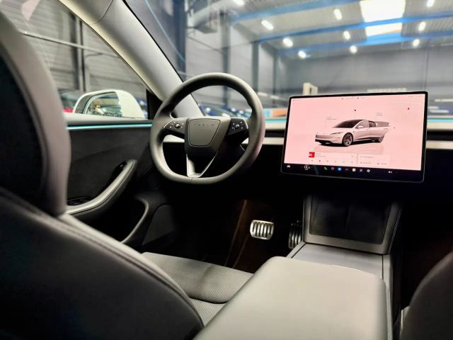 Tesla Model 3 Performance