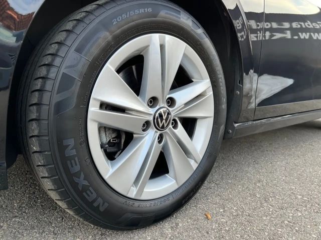 Volkswagen Golf DSG Life Variant