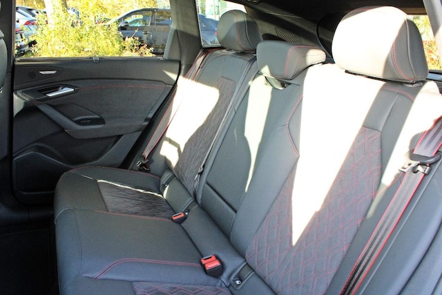 Audi Q6 e-tron Quattro