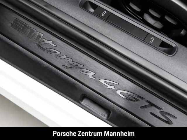 Porsche 992 4 Coupé GTS Targa