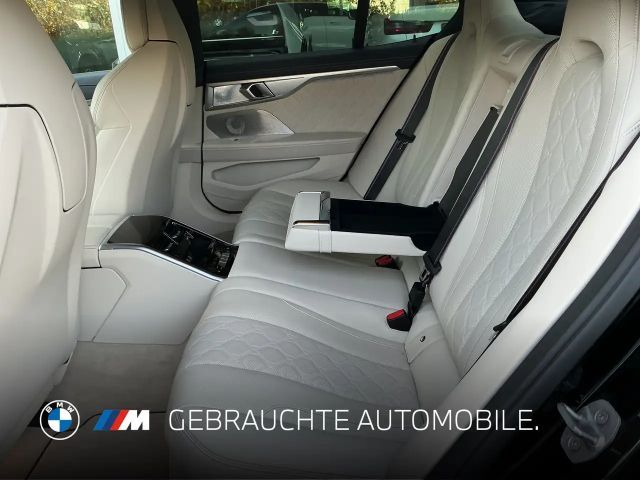 BMW M8 Competition Coupé Gran Coupé