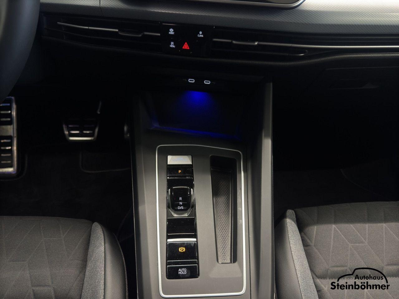 Volkswagen Golf 1.5 eTSI DSG Variant