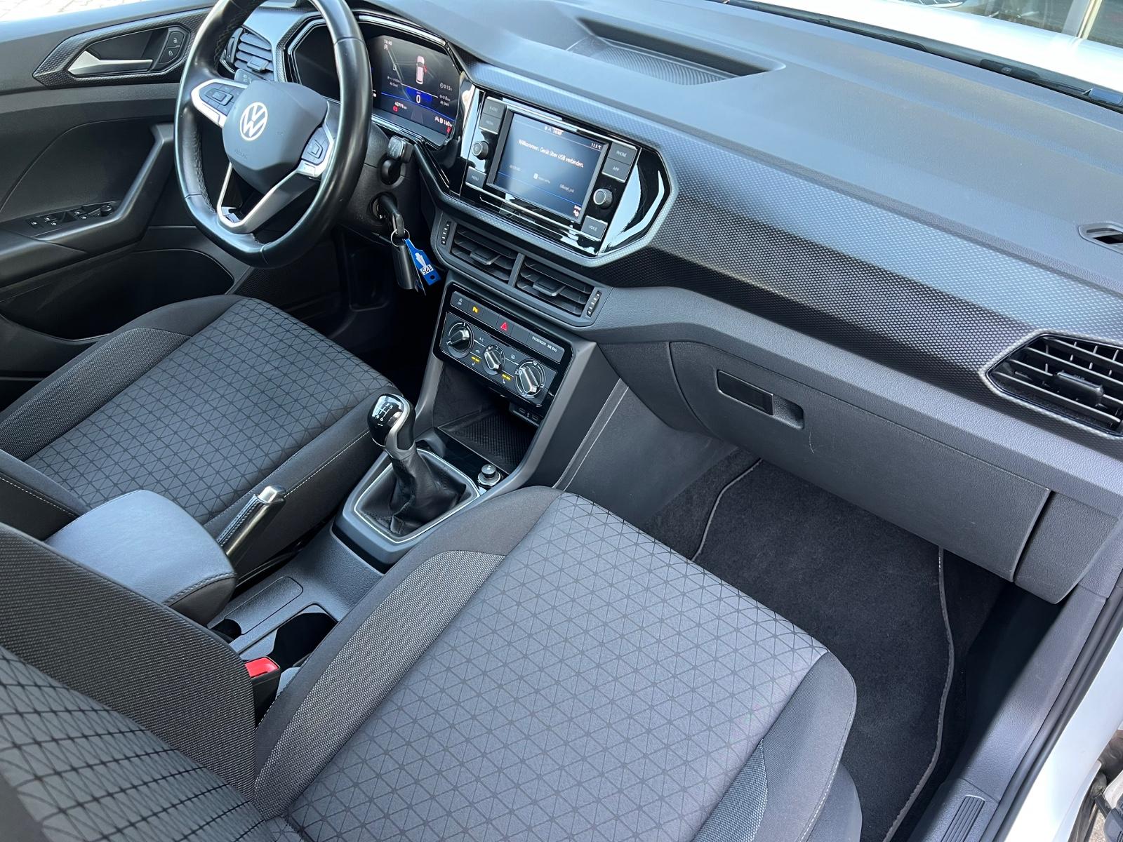 Volkswagen T-Cross Life