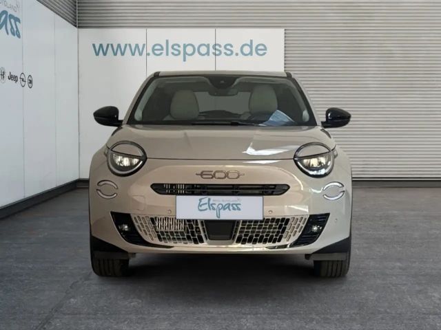 Fiat 600e Style-/Komfortpaket 360°PDC SHZG KAM APPLECAR/ANDR
