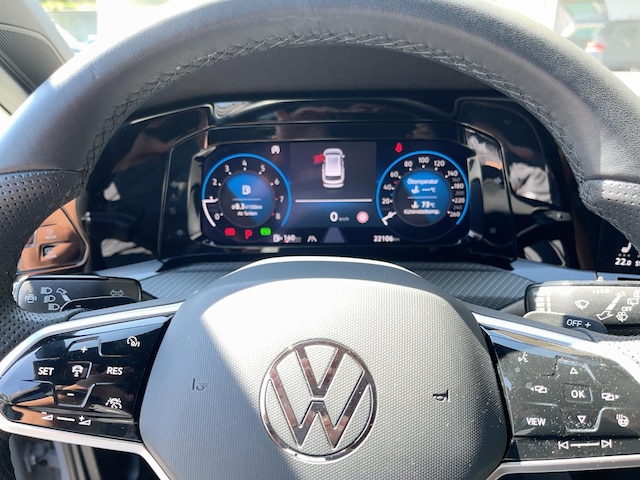 Volkswagen Golf 1.5 eTSI DSG Variant