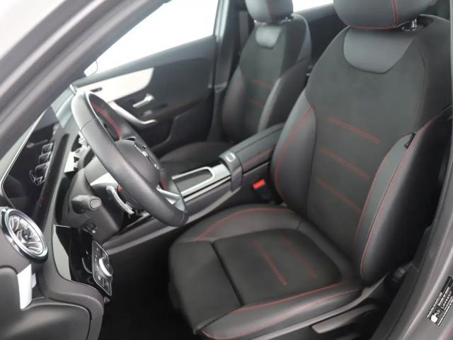 Mercedes-Benz A 200 A 200 d AMG Line