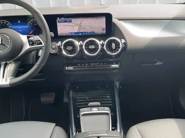 Mercedes-Benz B 220 B 220 d Progressive