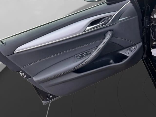 BMW 530 530e Touring xDrive