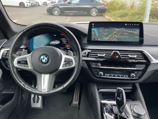 BMW 520 520d M-Sport Touring