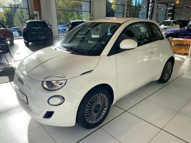 Fiat 500e Komfort Paket/ Allwetterreifen