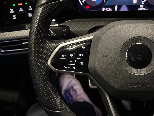 Volkswagen Golf 1.5 TSI R-Line Style