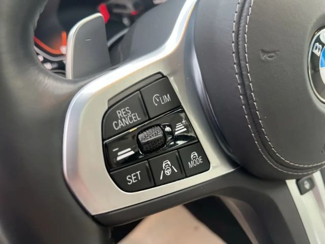 BMW X7 i/HUD/Panorama/Navigation/HarmanKardon