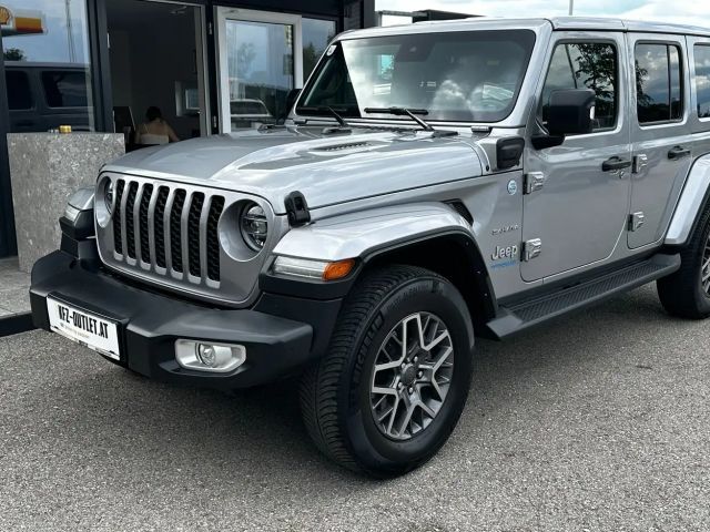 Jeep Wrangler 4xe Sahara