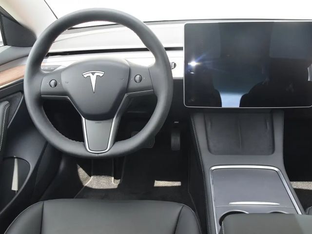 Tesla Model 3 AWD Long Range