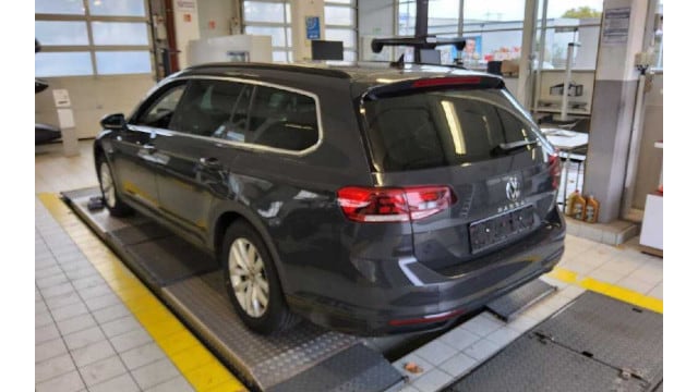 Volkswagen Passat 2.0 TDI Business DSG Variant