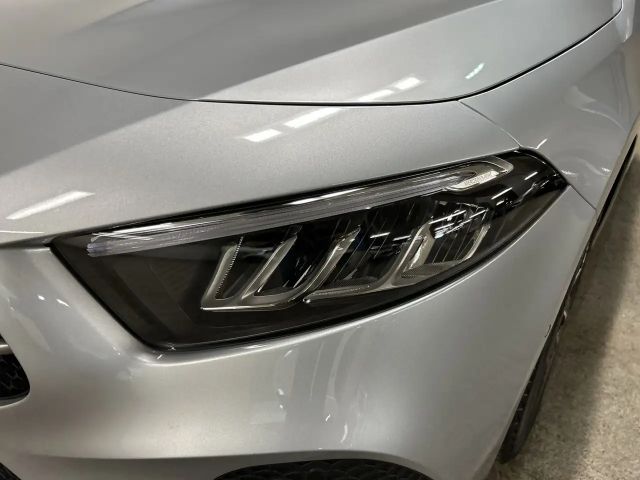 Mercedes-Benz A 180 Hatchback