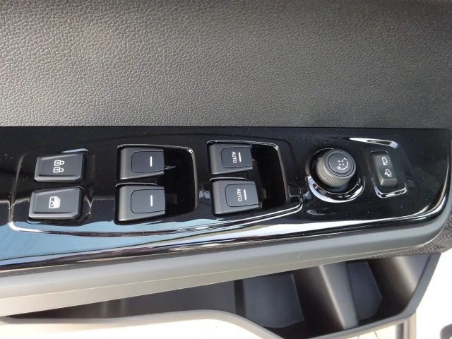 SsangYong Torres 2WD Quartz