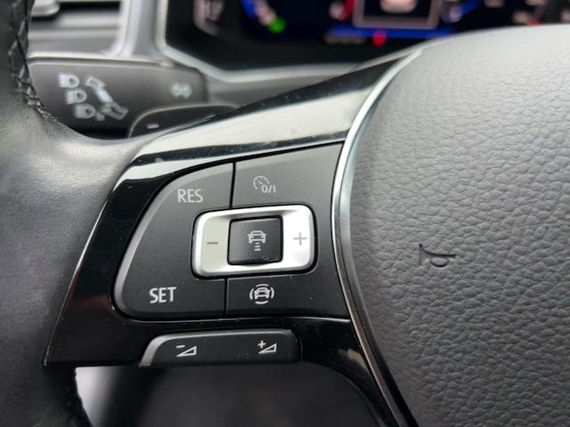 Volkswagen T-Roc 1.5 TSI Cabriolet DSG R-Line