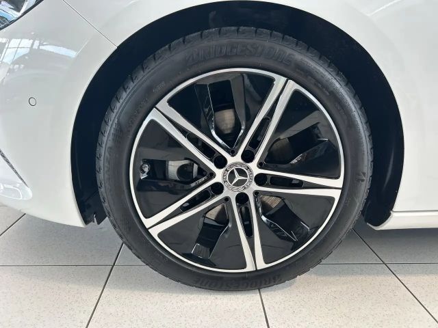 Mercedes-Benz B 180 B 180 d Progressive Sedan