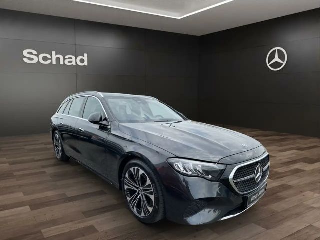Mercedes-Benz E 200 AVANTGARDE Estate