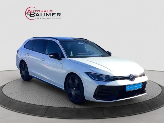 Volkswagen Passat 4Motion DSG R-Line Variant