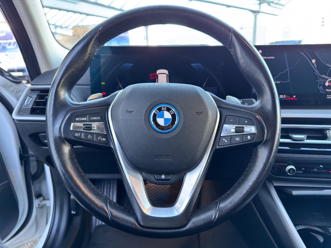 BMW 330 330e Touring xDrive