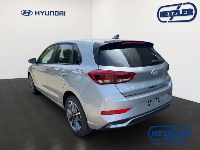 Hyundai i30 Advantage Hybrid T-GDi