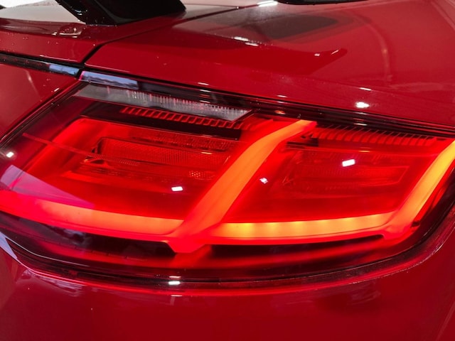 Audi TTS Quattro Roadster S-Tronic