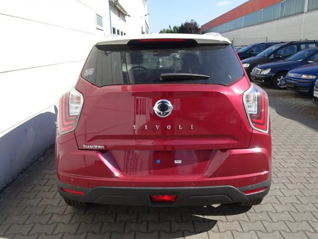 SsangYong Tivoli 2WD