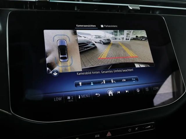 Mercedes-Benz E 200 Sedan