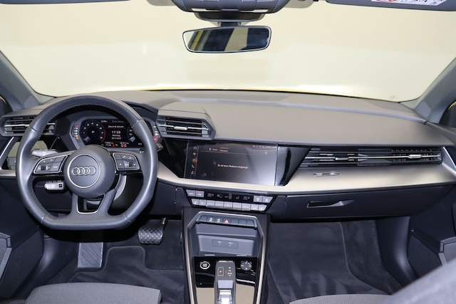 Audi A3 30 TFSI S-Line S-Tronic Sedan