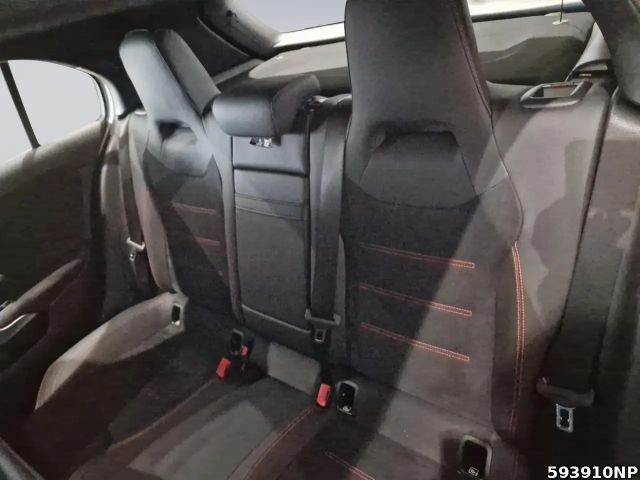 Mercedes-Benz A 200 AMG Line