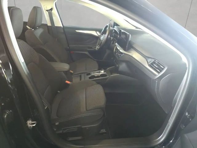 Ford Focus Titanium Wagon