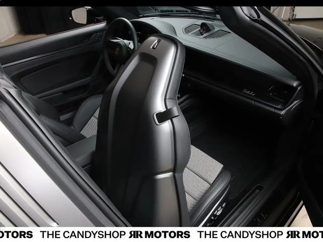 Porsche 911 4 Cabrio GTS Targa