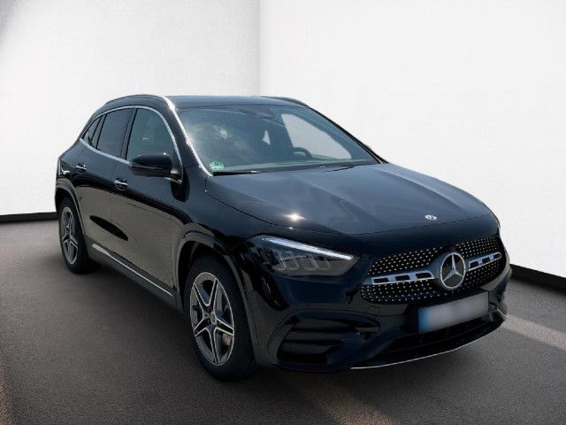 Mercedes-Benz GLA 200 AMG Line