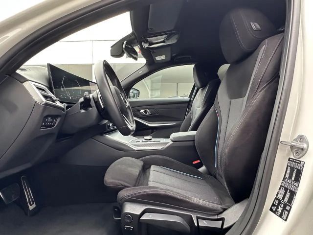 BMW 320 320i M-Sport Sedan xDrive