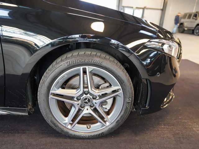 Mercedes-Benz A 250 A 250 e AMG Line