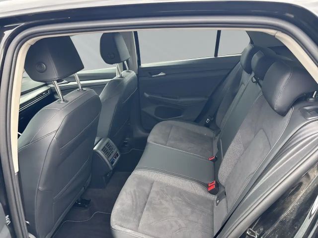 Volkswagen Golf 1.5 eTSI Golf VIII Style