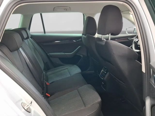 Skoda Octavia Clever Combi iV