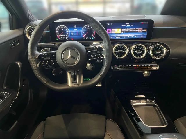 Mercedes-Benz A 35 AMG 4MATIC AMG Line