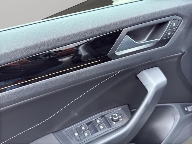 Volkswagen T-Roc 1.5 TSI DSG R-Line