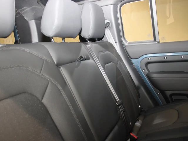 Land Rover Defender 110 D300 Dynamic SE