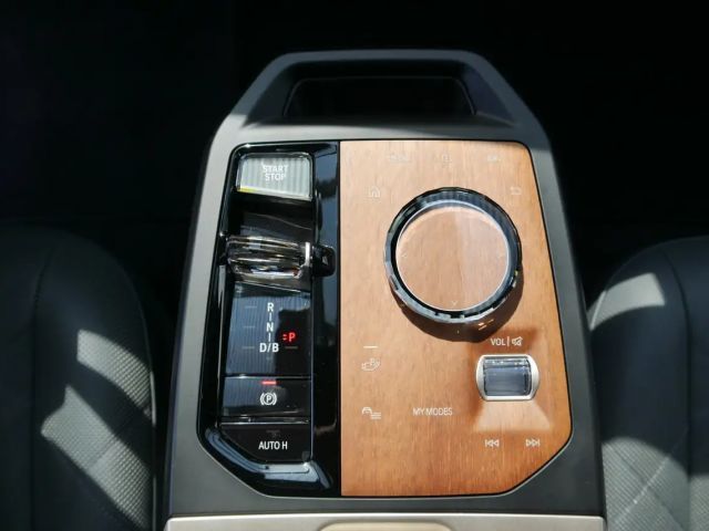 BMW iX xDrive40