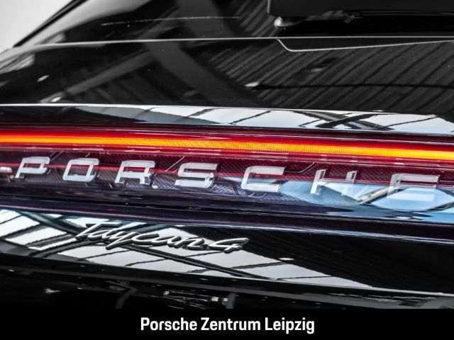 Porsche Taycan 4 Cross Turismo
