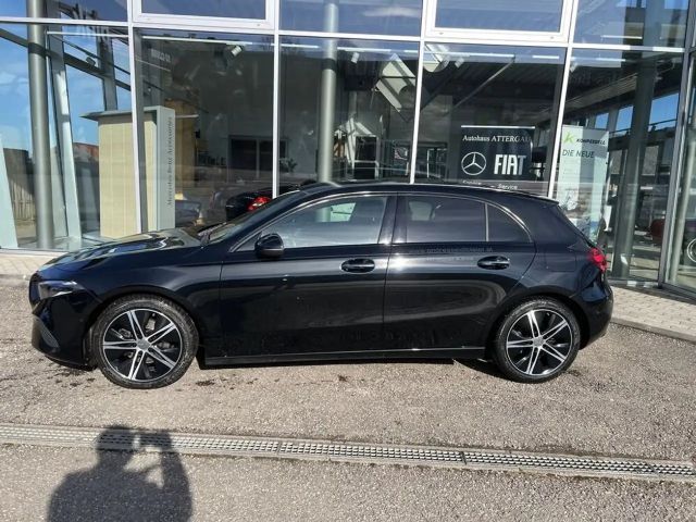 Mercedes-Benz A 180 A 180 d