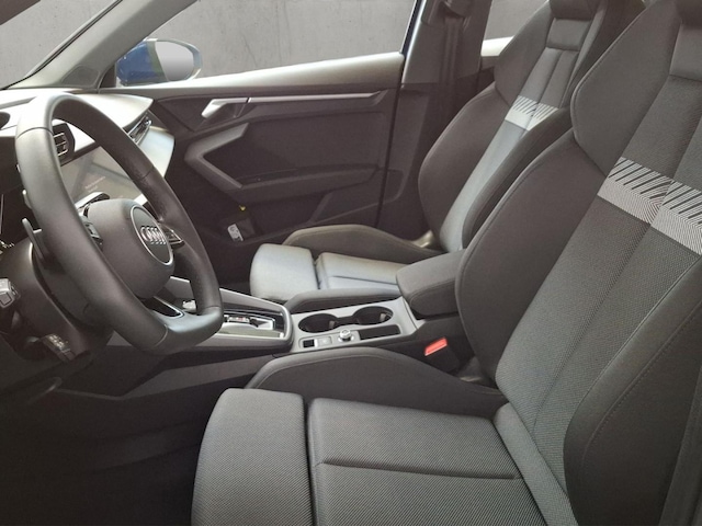 Audi A3 30 TFSI S-Line S-Tronic Sedan