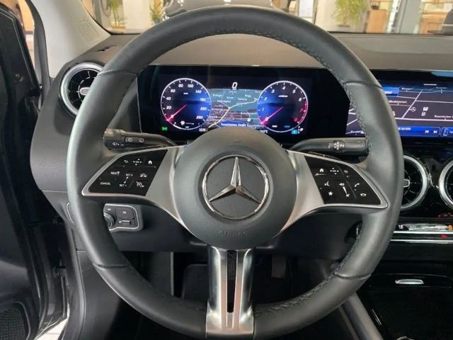 Mercedes-Benz B 180 Progressive